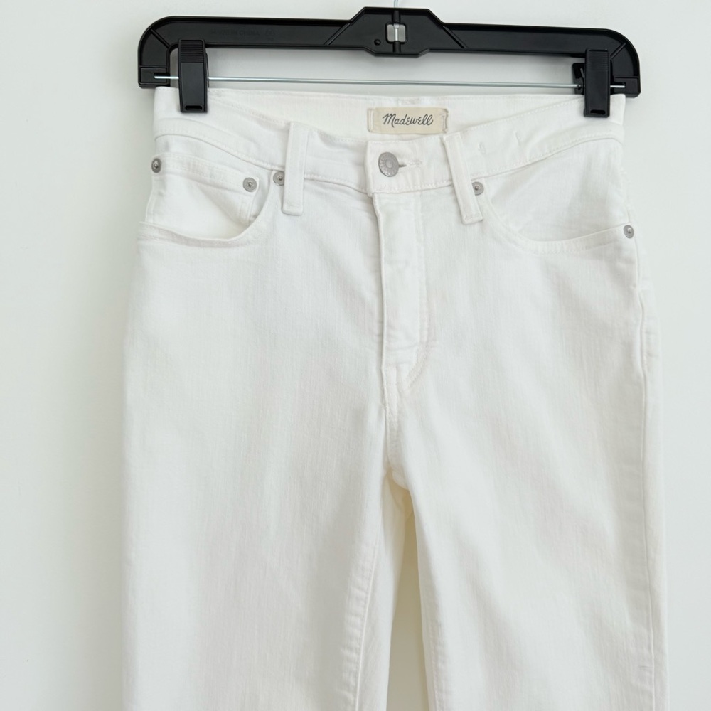Madewell Cali Demi-Boot Jeans in Pure White Raw-Hem - Picture 4 of 11